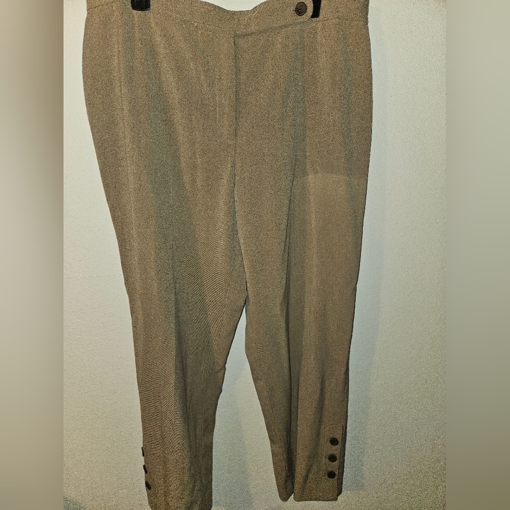 Kasper Womans Tan Dress Pants Size 16